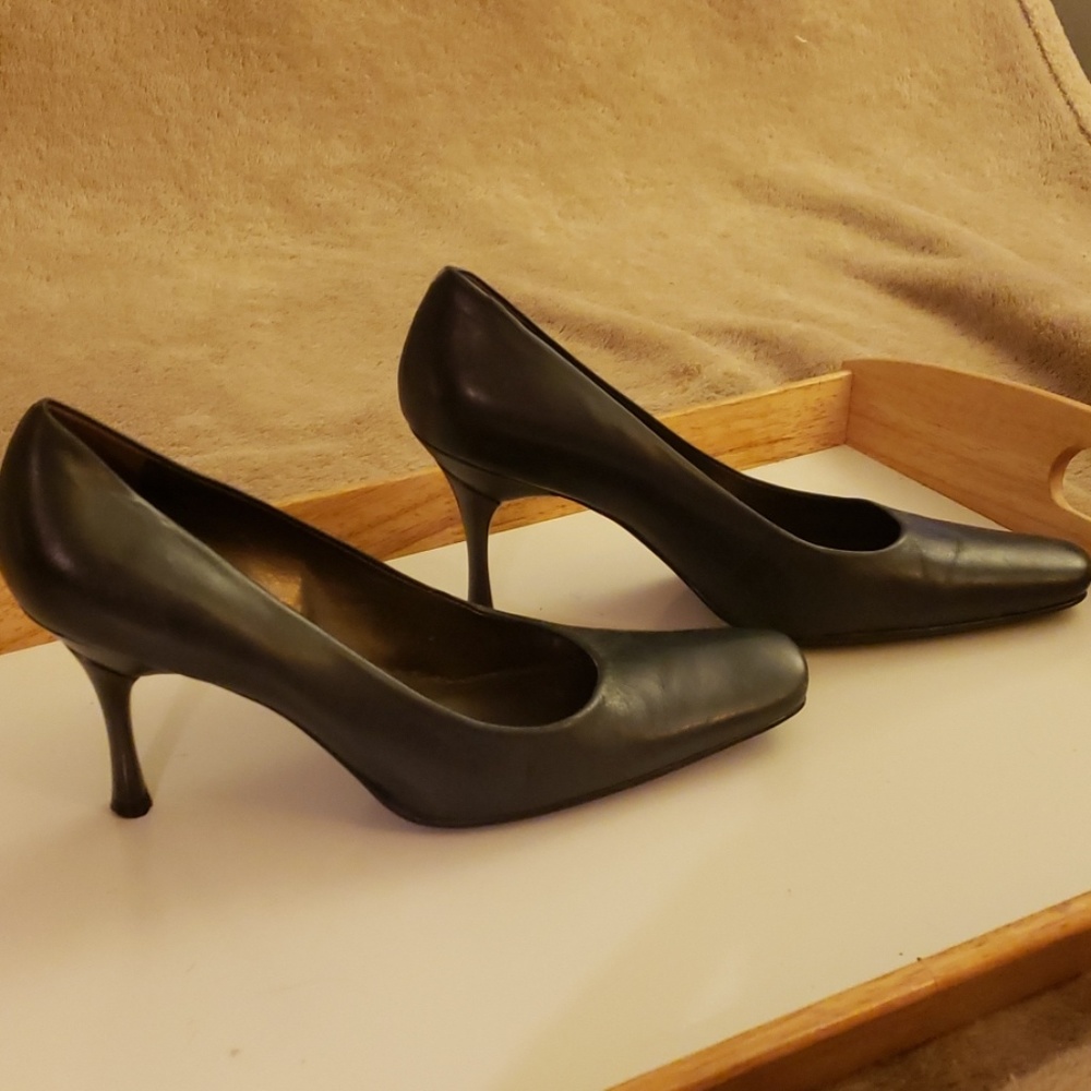 Nickles leather heals